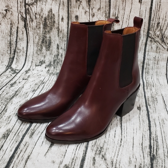Timeless Frye Bordeaux Chelsea Booties - Picture 6 of 9